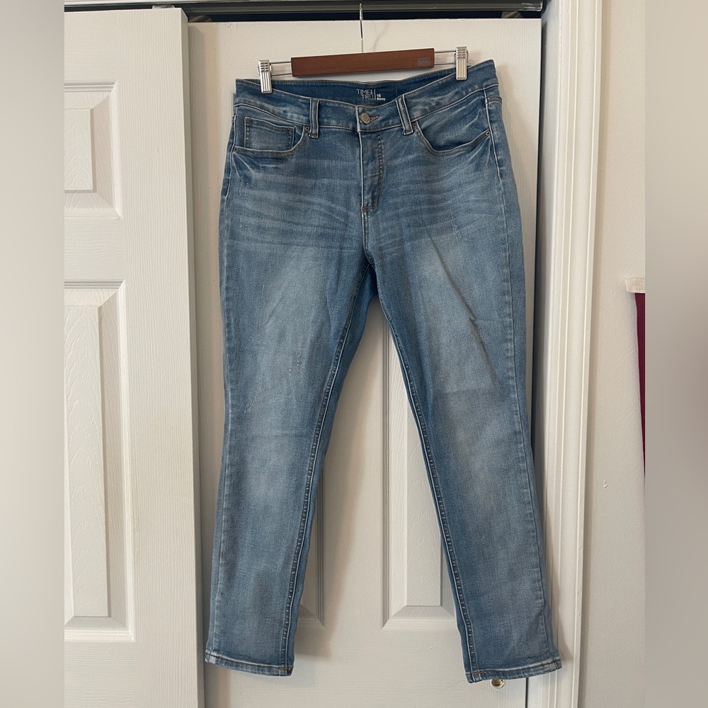 TIME AND TRU skinny jeans